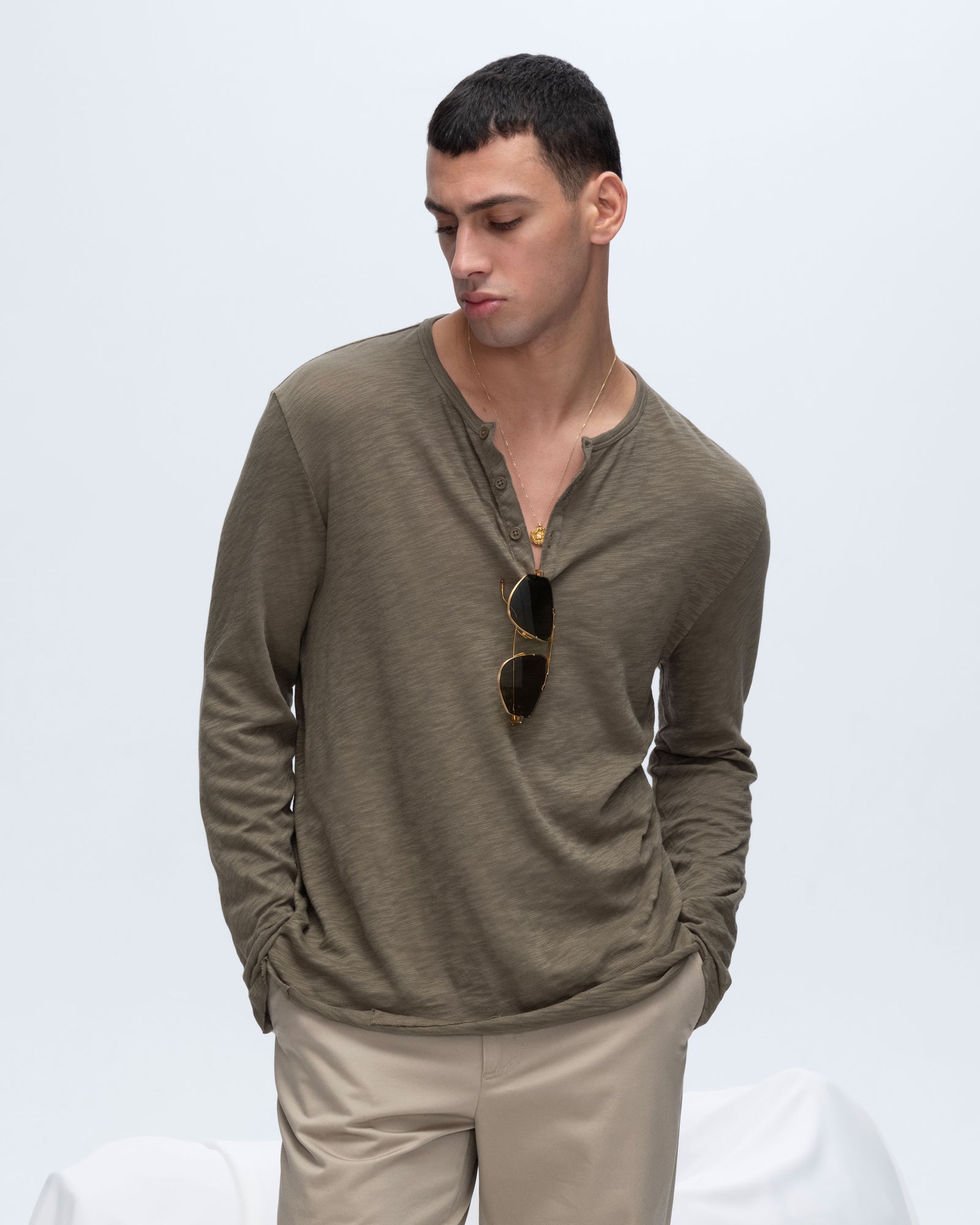 ARNYSシャツ　HERMES charvet ballantyne ZILLI ATM Anthony Thomas Melillo Men's Slub Jersey Destroyed Wash Henley