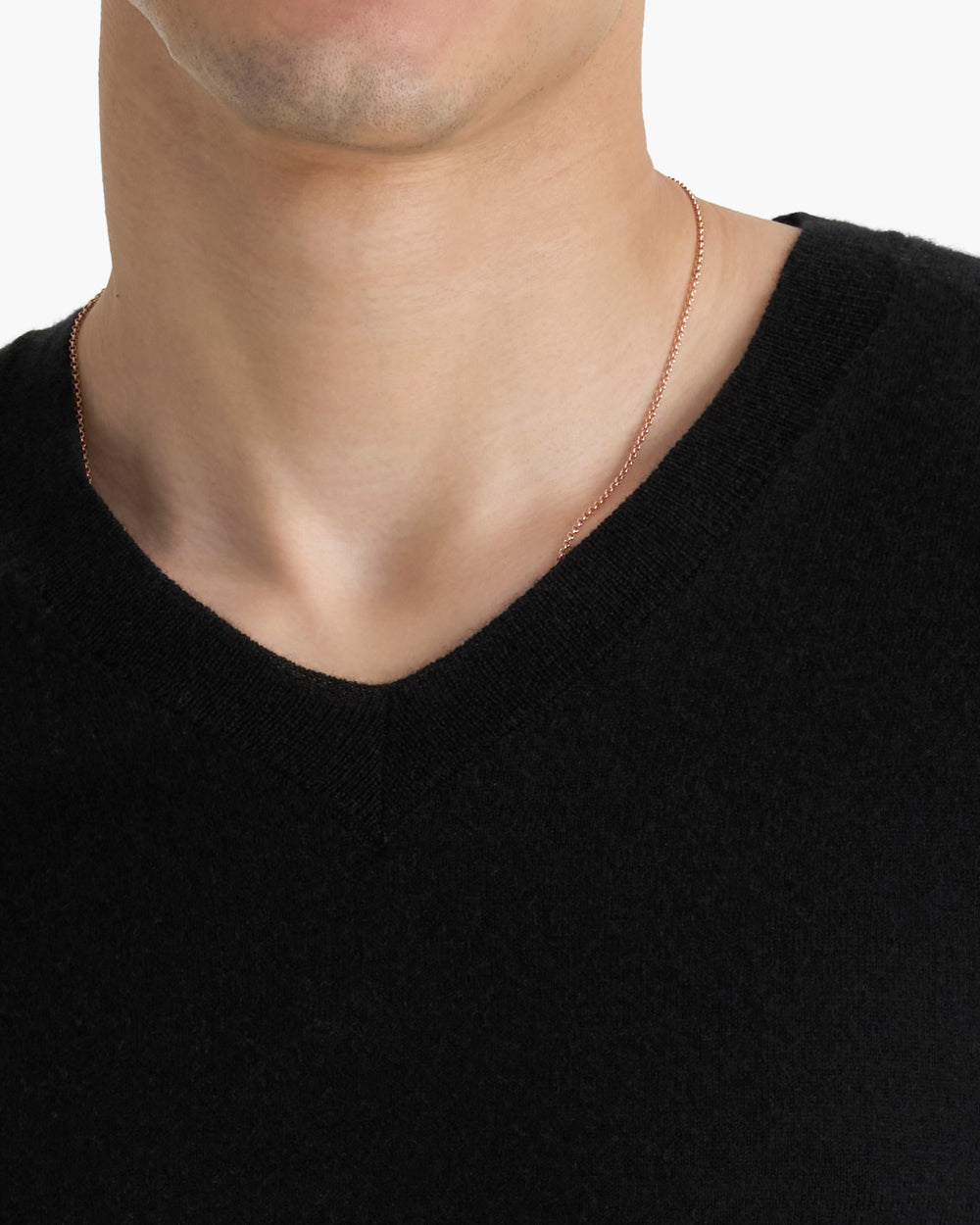 Lightweight Cashmere V-Neck - Black