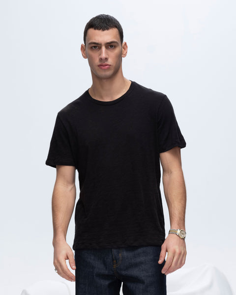 AM4000-FK-BLACK-MODEL_056-