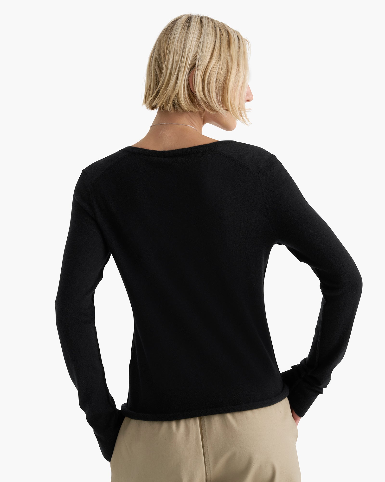 Lightweight Cashmere V-Neck - Black