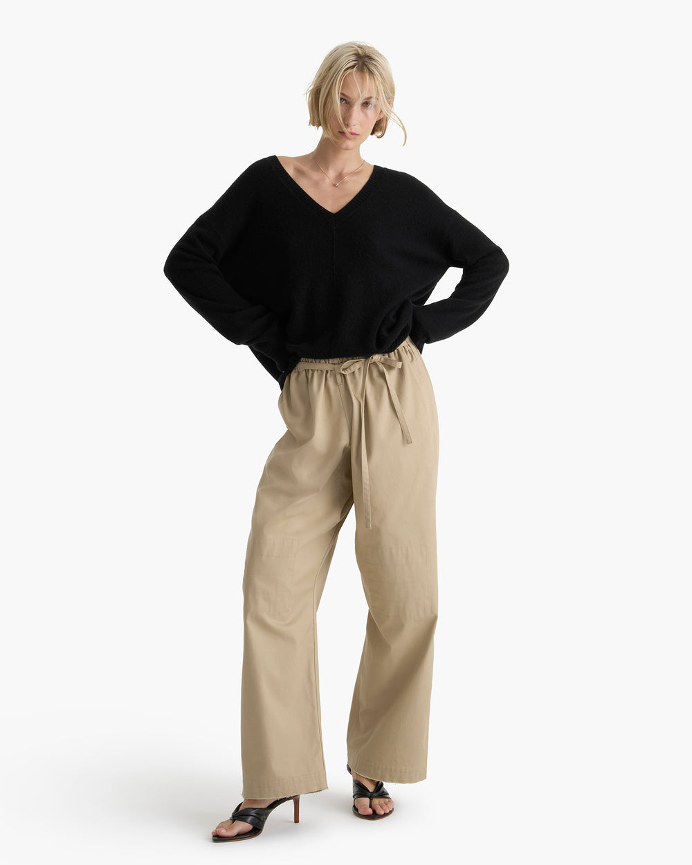 Cashmere V-Neck Sweater - Black