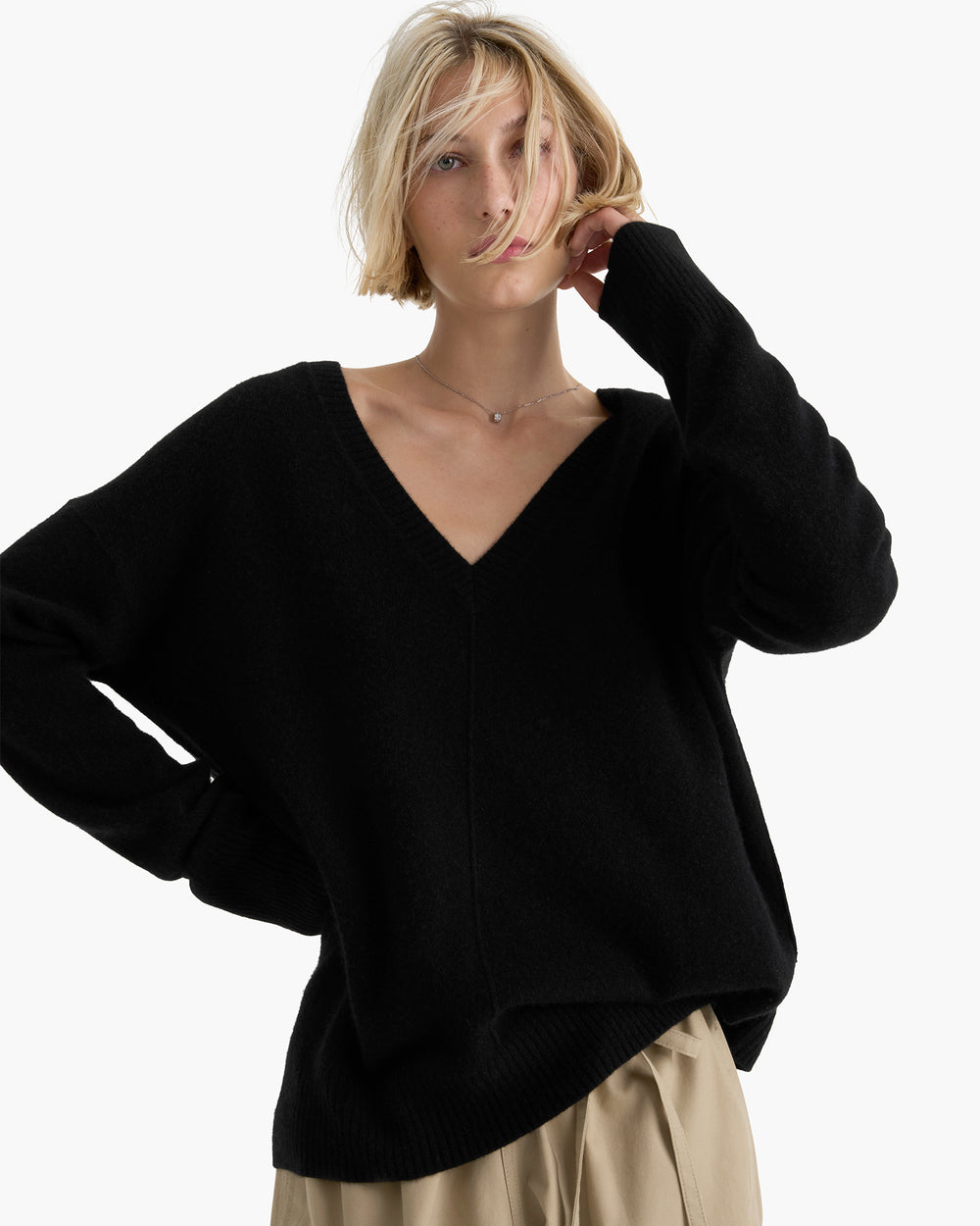 Cashmere V-Neck Sweater - Black
