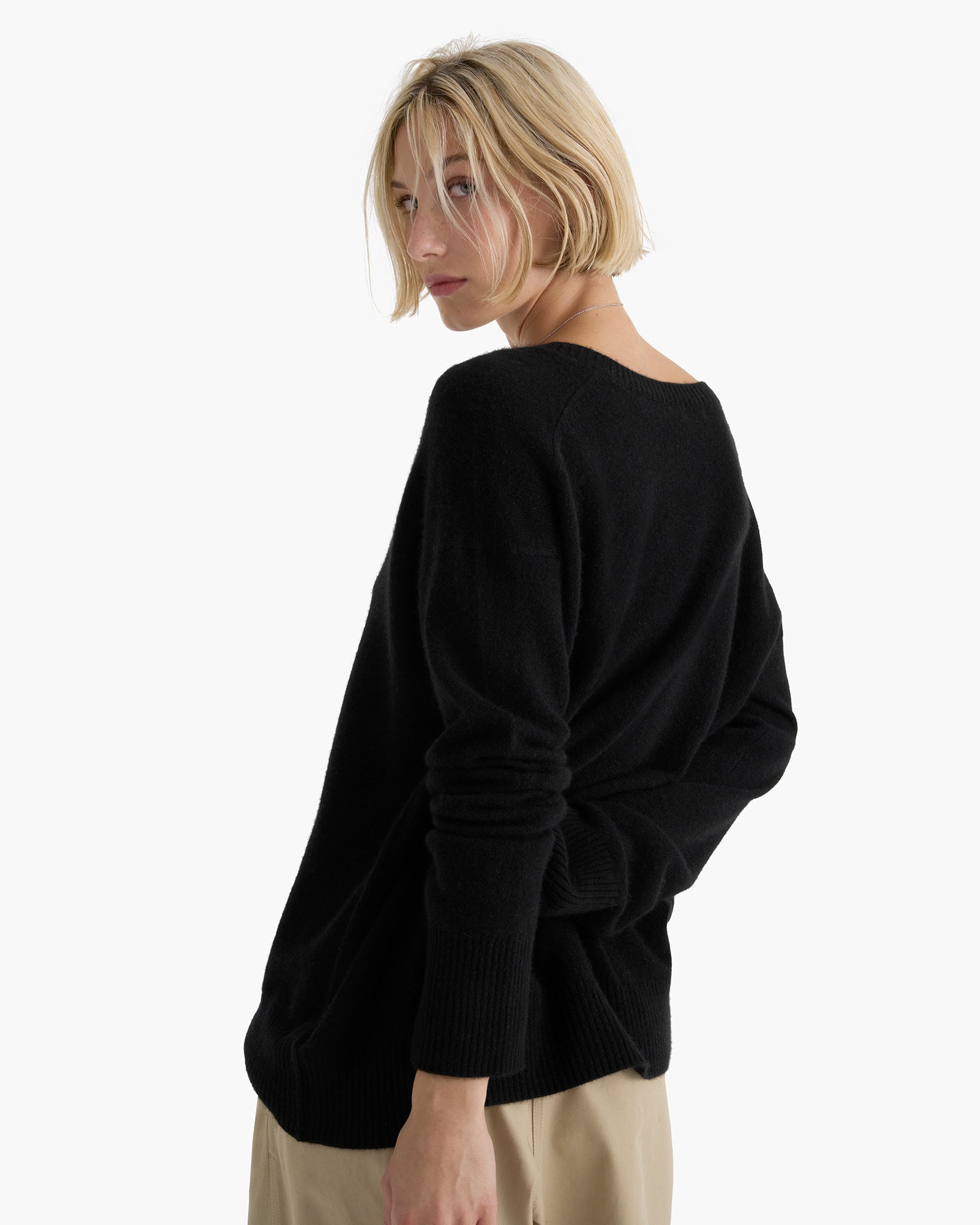 Cashmere V-Neck Sweater - Black