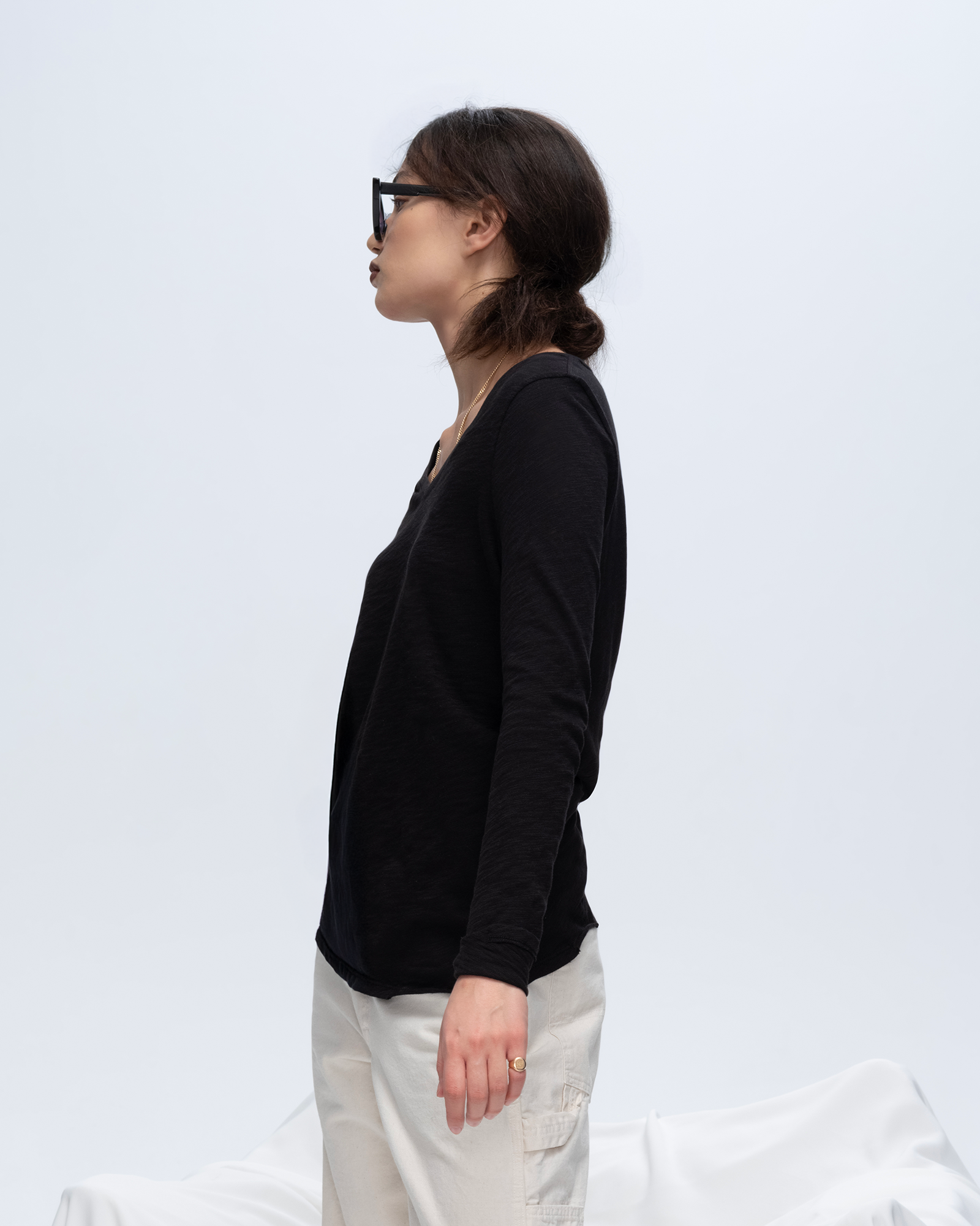 Slub Jersey Long Sleeve V-Neck Tee - Black