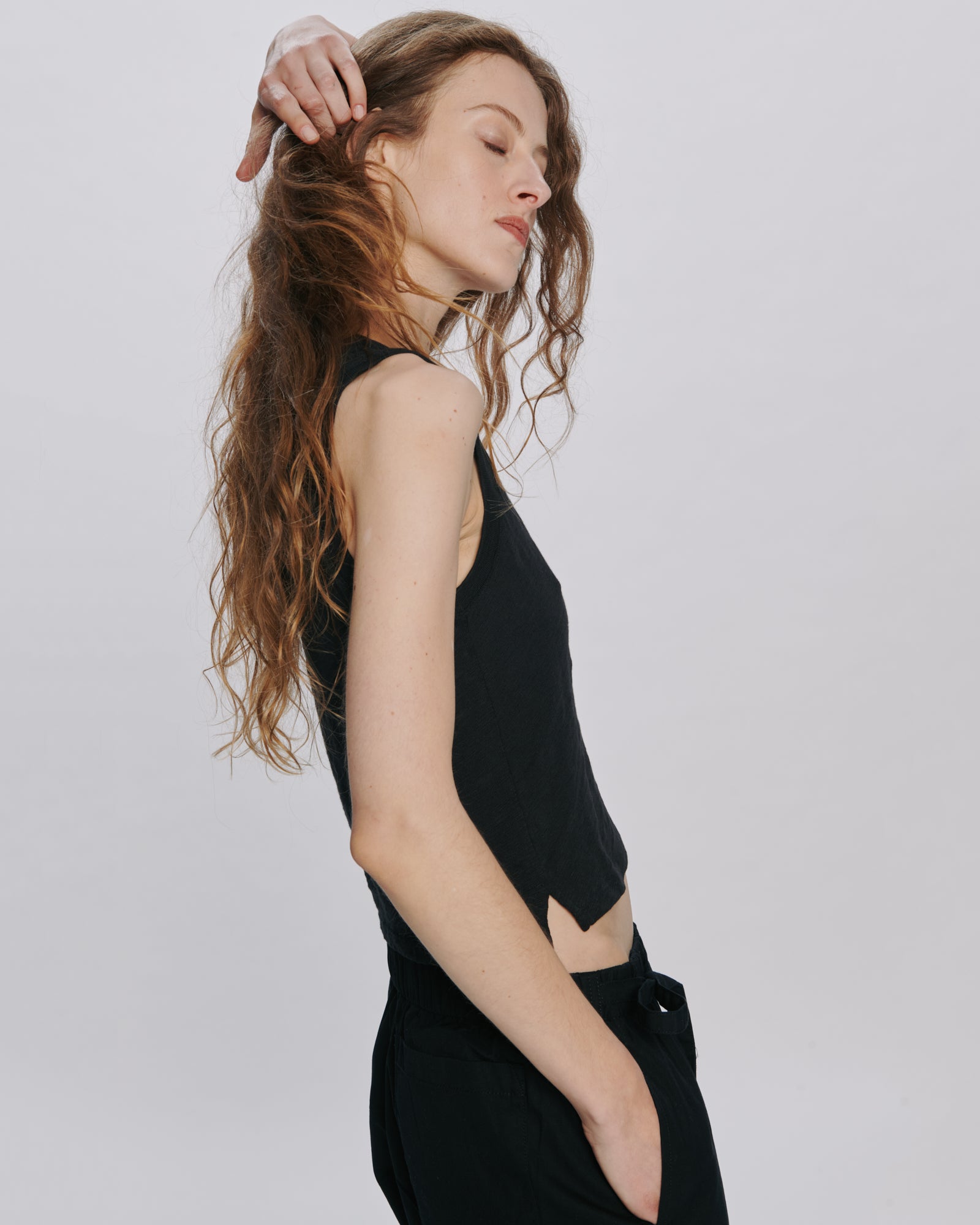 Slub Jersey Cropped Sleeveless Schoolboy Tee - Black