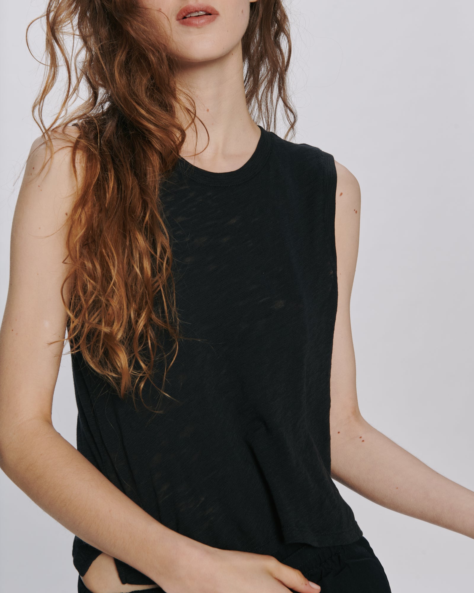 Slub Jersey Cropped Sleeveless Schoolboy Tee - Black