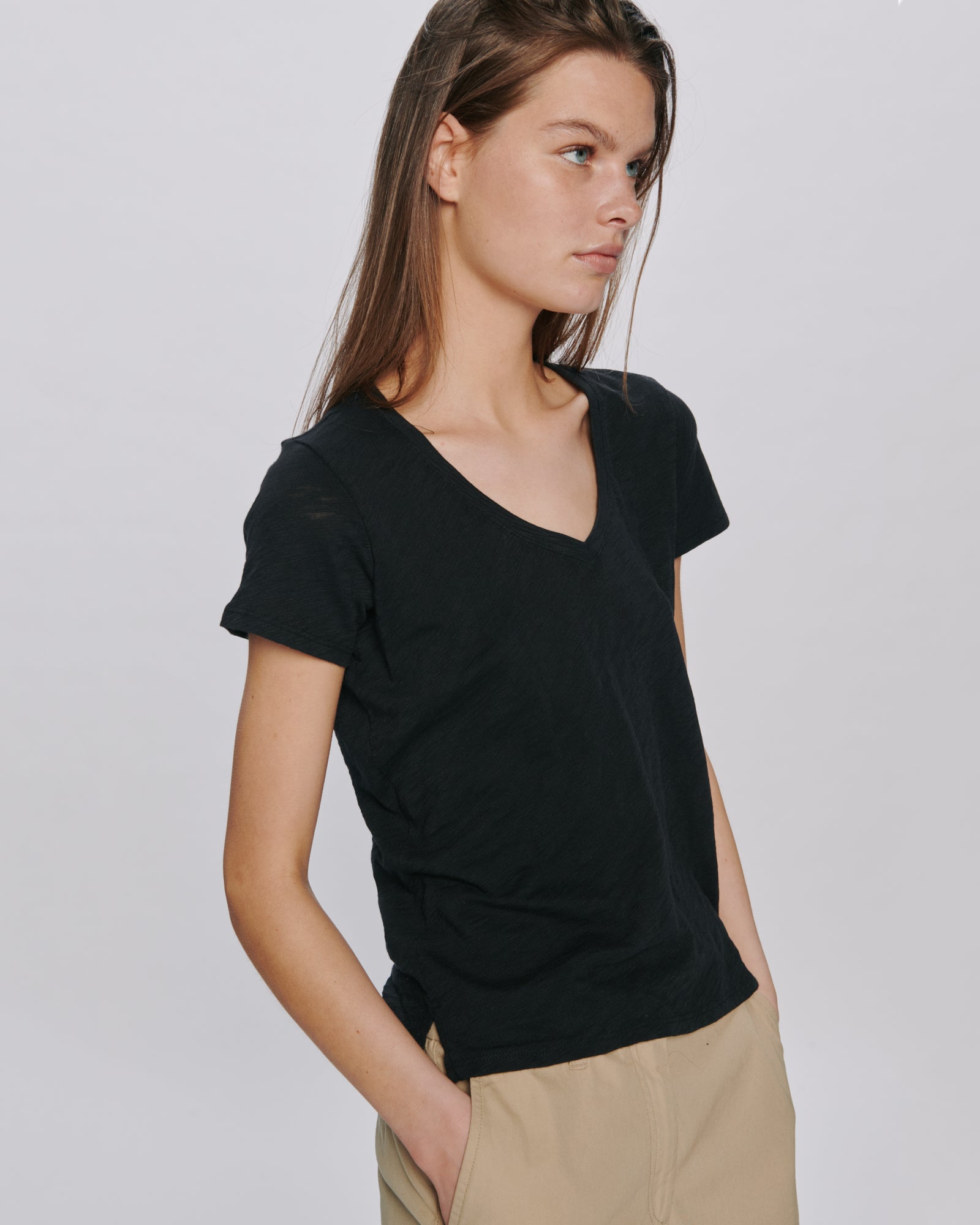 Slub Jersey Schoolboy V-Neck Tee - Black