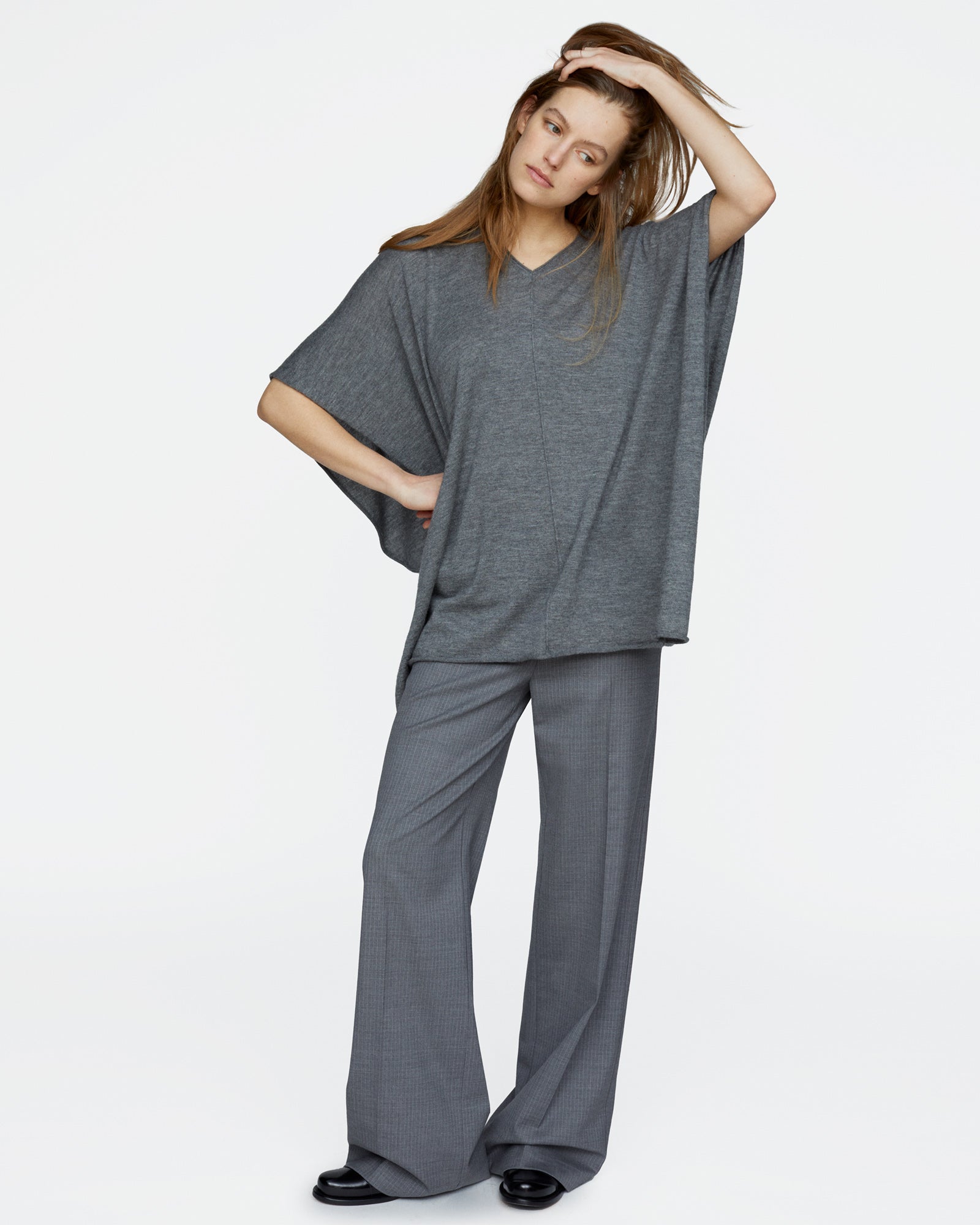 Cashmere Poncho - Medium Heather Grey