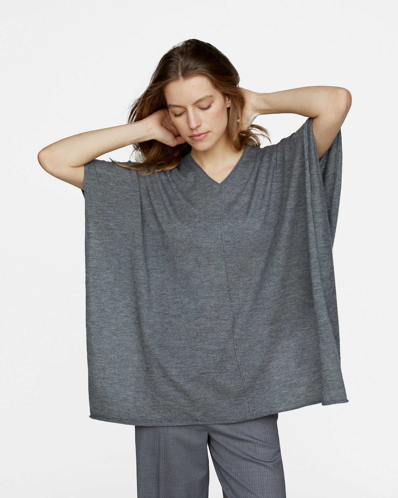 Cashmere Poncho - Medium Heather Grey