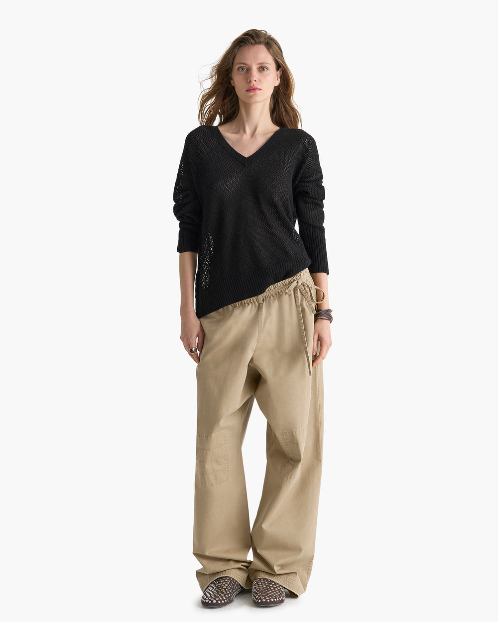 Cashmere Mesh Stitch V-Neck Sweater - Caviar Sparkle