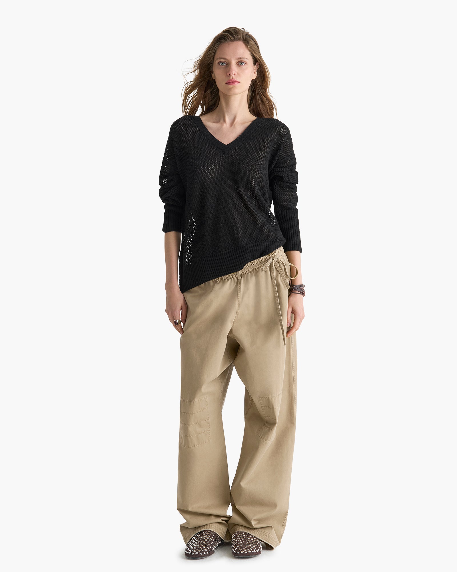 Cashmere Mesh Stitch V-Neck Sweater - Caviar Sparkle