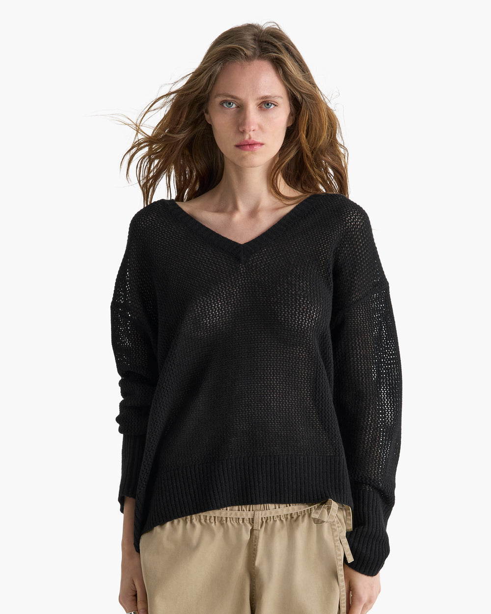 Cashmere Mesh Stitch V-Neck Sweater - Caviar Sparkle