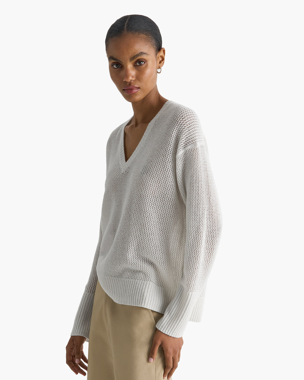 Cashmere Mesh Stitch V-Neck Sweater - Seashell Sparkle
